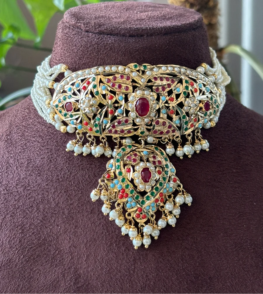 Exclusive Jadau kundan choker - Gold Plated with Earrings