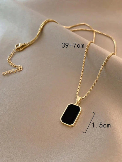 CUEEN BLACK RECTANGLE PENDANT NECKLACE